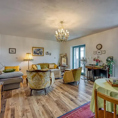 Salamander - Garden & Ev Charger - Happy Apartamento Štanjel